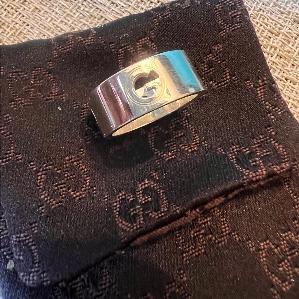 Gucci G Cutout Ring